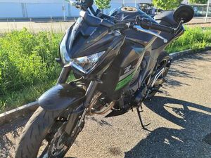 KAWASAKI Z800 ABS, JG 2016, TOP ZUSTAND,