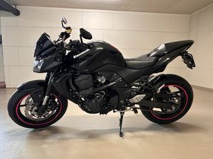WUNDERSCHÖNES NAKED BIKE - KAWASAKI Z750, 02/12, NUR 4500KM