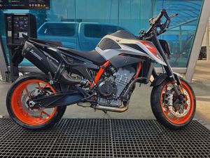 KTM 890 DUKE R 2021 | TECH-PACK | AKRAPOVIC | HR NEU