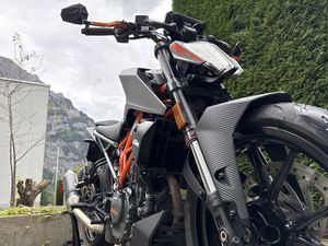 KTM DUKE 125 (2023)