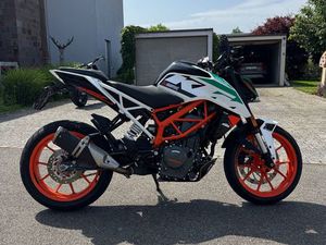 KTM DUKE 390