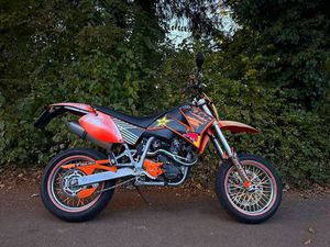 DIE KTM 640 LC4, 25KW MIT WENIG KILOMETER