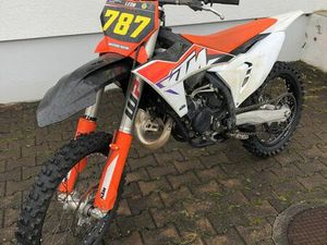 KTM SX 125 MY2023 MIT ORIGINAL VERPACKTEN ERSATZTEILEN