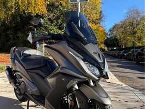 SCOOTER KYMCO AK550(35KW).