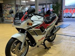 MOTO SUZUKI GSX 750 F L90