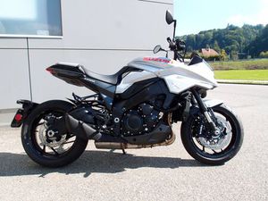 NEUE SUZUKI GSX-S1000 KATANA DIE NICHT GEFAHREN WURDE....
