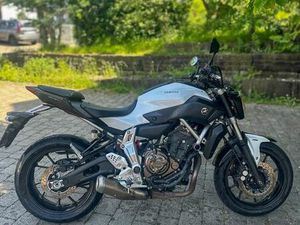 YAMAHA MT-07 ABS GEPFLEGT MIT OXFORD-GRIFFHEIZUNG (AB MFK)