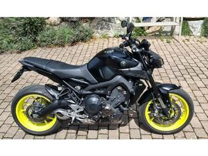 YAMAHA MT-09
