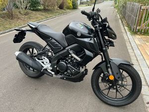 YAMAHA MT-125 (2023) SCHWARZ, 1.HAND, GARANTIE, TOP ZUSTAND