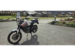YAMAHA TÉNÉRÉ 700 COMME NEUVE, IDÉAL POUR L'AVENTURE!