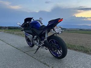 YAMAHA YZF 125 R (PACIFIC BLUE)