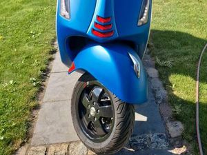 VESPA 300 GTS SUPER