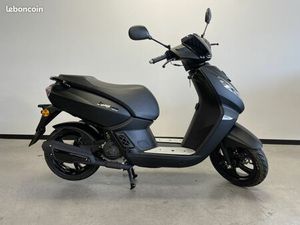 PEUGEOT 50 KISBEE BLACK ÉDITION
