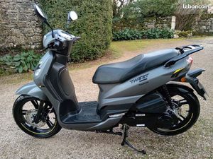SCOOTER PEUGEOT TWEET 125 GT
