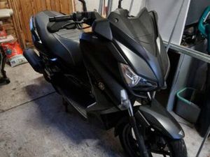 SCOOTER YAMAHA XMAX 125 (2016) - ÉTAT NEUF - SEULEMENT 6381 KM