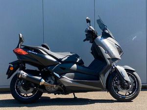 ② YAMAHA XMAX 300 AVEC ÉCHAPPEMENT ARROW, PARE-BRISE FONCÉ, A2