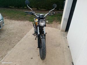 À VENDRE MARCHE FIFTY