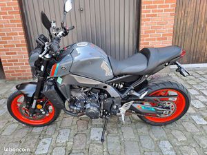 YAMAHA MT 09