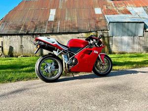 ② DUCATI 748 MET GEREVISEERDE MOTOR!