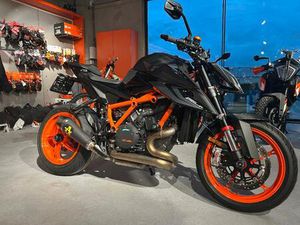 ② KTM 1290 SUPERDUKE R 2022 2377KM