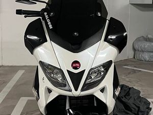APRILIA SR 300 MAX I.E AB MFK 13000 KM SCOOTER 300