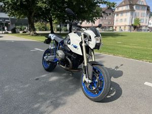 BMW HP2 MEGAMOTO PERFORMANCE MOTOR