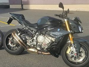 BMW S1000R HP, 2018, NUR 10'800 KM! VIELE HP-FRÄSTEILE