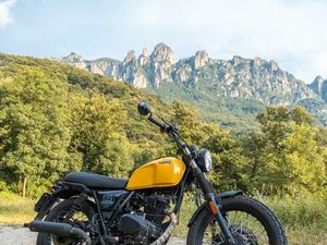 VENDO BRIXTON CROMWELL 125 CBS