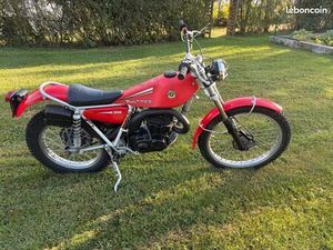 SUCHE EINE ROTE BULTACO SHERPA MIT STRASSENZULASSUNG