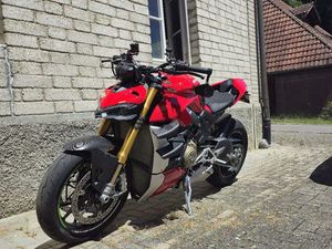 DUCATI STREETFIGHTER V4S