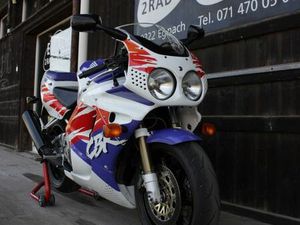 HONDA CBR 900RR FIREBLADE (SC28) VETERAN