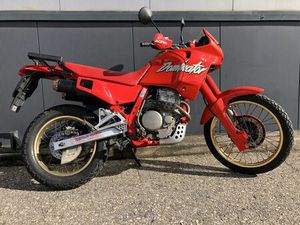 HONDA NX650 DOMINATOR VÉTÉRANS