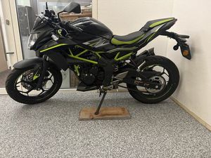 MOTORRAD KAWASAKI Z125