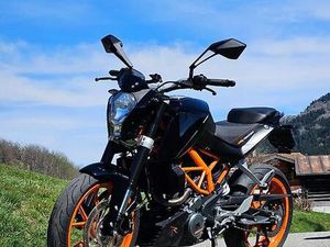 KTM DUKE 390