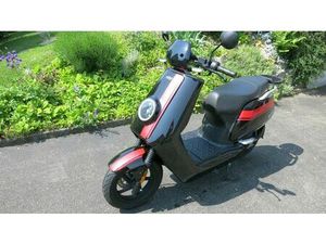 NIU NGT ELEKTRO ROLLER 70KM/H AB MFK AB 16 JAHREN