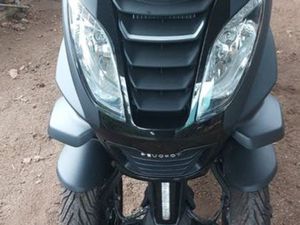 SUPERBE PEUGEOT METROPOLIS 400 LIMITÉE BLACK ÉDITION