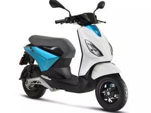 PIAGGIO ONE E-ROLLER NUR 255KM. 65KM/H