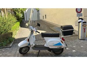 VERKAUFE VESPA 125ER AB MFK 10.25/ TAUSCHE GEGEN E- SCOTTER