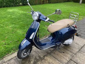 VESPA PRIMAVERA 50 MIT NUR 2500 KM