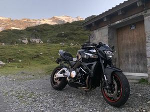 SUZUKI GSX 1300 BK B-KING FRISCH AB MFK