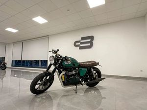 TRIUMPH BONNEVILLE