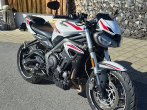 TRIUMPH STREET TRIPLE S, JG. 2020, TOP ZUSTAND!