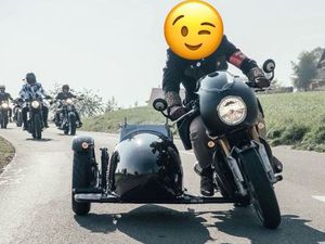 TRIUMPH THRUXTON 1200 R