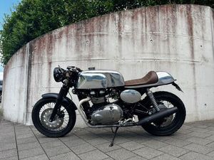 TRIUMPH THRUXTON 900 NORTON STYLE CAFE RACER CUSTOM BIKE