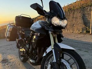 TRIUMPH TIGER 800 ABS
