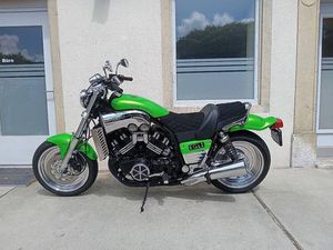 YAMAHA EGLI VMAX 1200 GREEN MONSTER