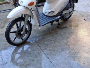 PIAGGIO LIBERTY 125 BIANCO
