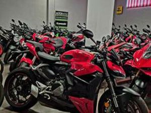 DUCATI STREETFIGHTER V2 RED PARI A NUOVO