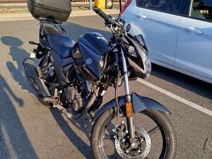 YAMAHA YS 125 2019 EN PARFAIT ÉTAT