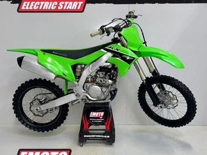 KAWASAKI KXF 250 2023 MOTOCROSS BIKE 250 CC @EMOTOUK - FINANCE AVAILABLE